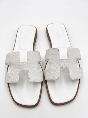 Hermes Oran Sandals 39 white leather